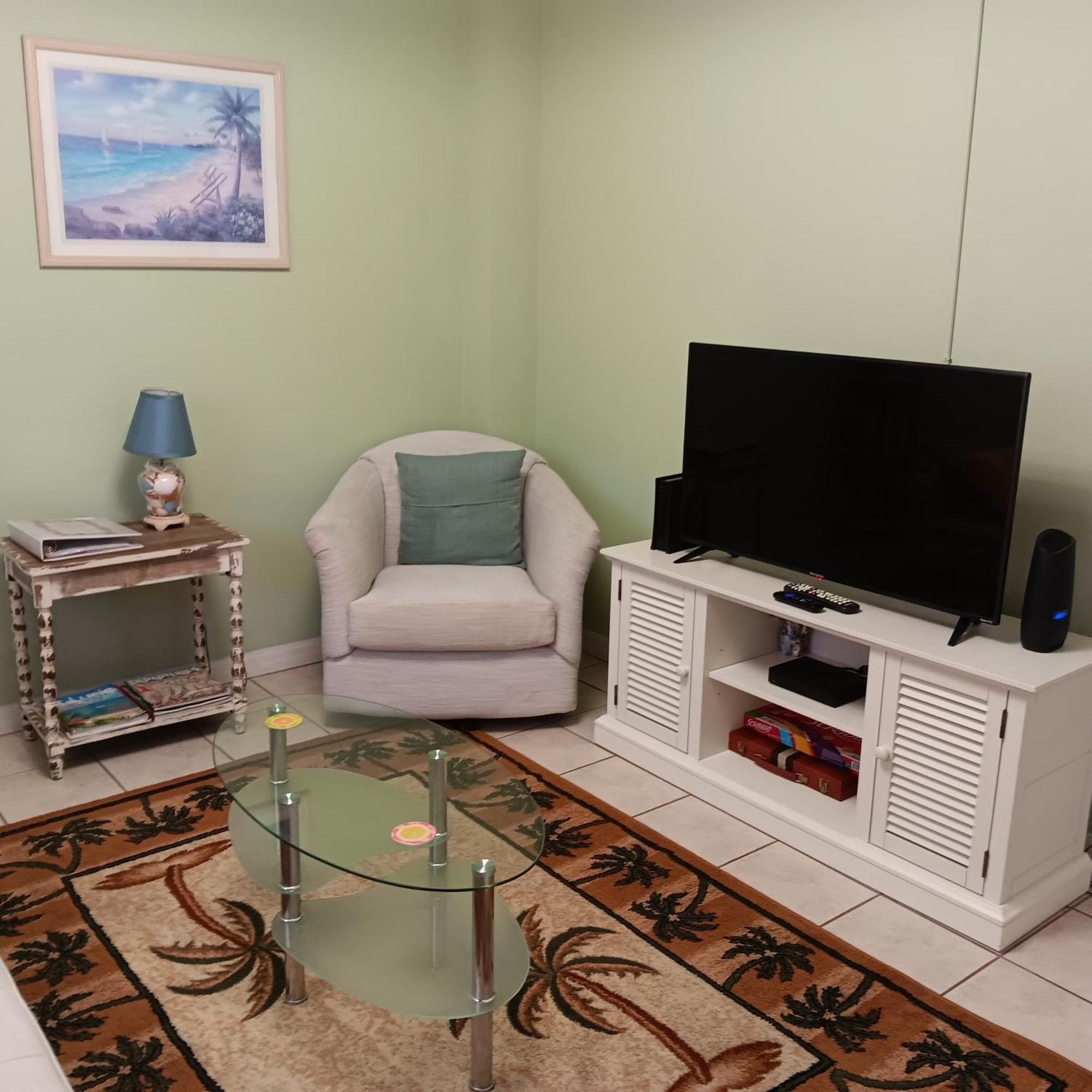 شقة Cozy Beach Getaway كيب كانافيرال المظهر الخارجي الصورة